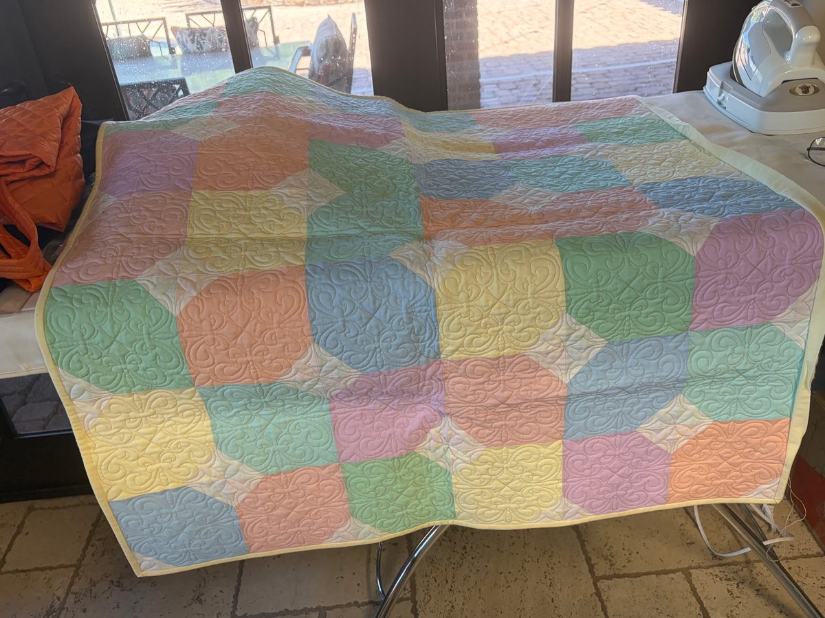 Pastel Baby Quilt โ handmade quilt in soft pastel colors